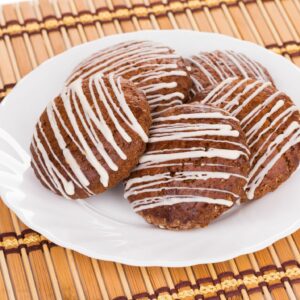 Pumpkin Pie Spiced Oatmeal Cookies with Maple Glaze
